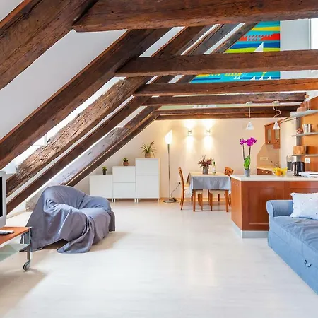 Bona Palace Apartment *